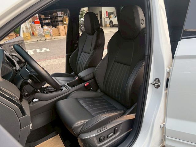 新玉山版 原版件 原廠保固 配備~雙記憶椅/換檔撥片/ACC/環景/車道維持/電尾門 (海佃店)  第3張相片