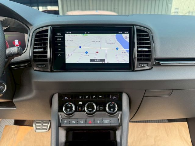 新玉山版 原版件 原廠保固 配備~雙記憶椅/換檔撥片/ACC/環景/車道維持/電尾門 (海佃店)  第9張相片