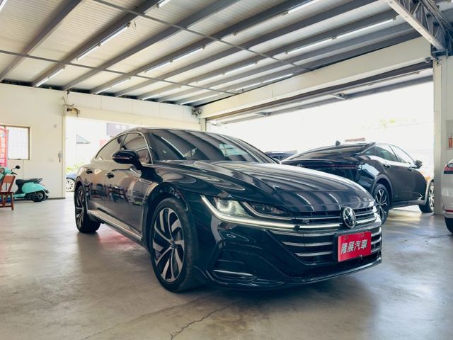 330TSI R-Line 原版件 配備~天窗/雙電動椅/換檔撥片/車道維持/自動停車/電尾門 (北安店)  第2張相片