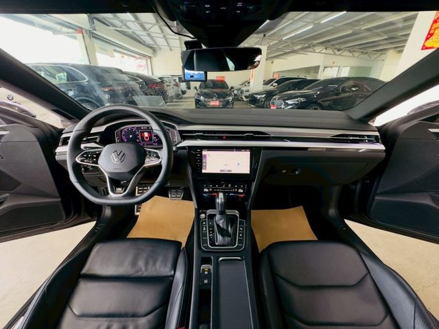 330TSI R-Line 原版件 配備~天窗/雙電動椅/換檔撥片/車道維持/自動停車/電尾門 (北安店)  第7張相片