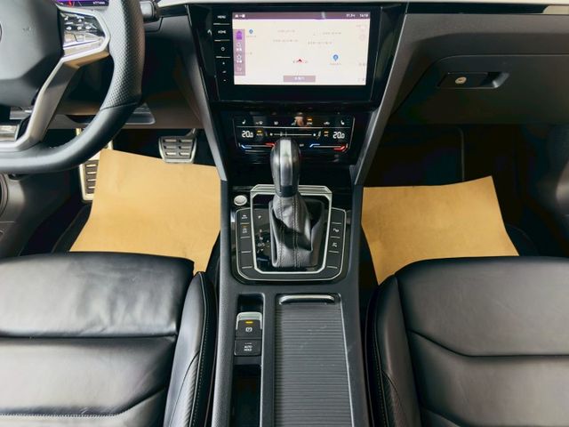 330TSI R-Line 原版件 配備~天窗/雙電動椅/換檔撥片/車道維持/自動停車/電尾門 (北安店)  第13張相片