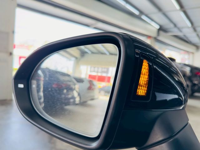 330TSI R-Line 原版件 配備~天窗/雙電動椅/換檔撥片/車道維持/自動停車/電尾門 (北安店)  第15張相片