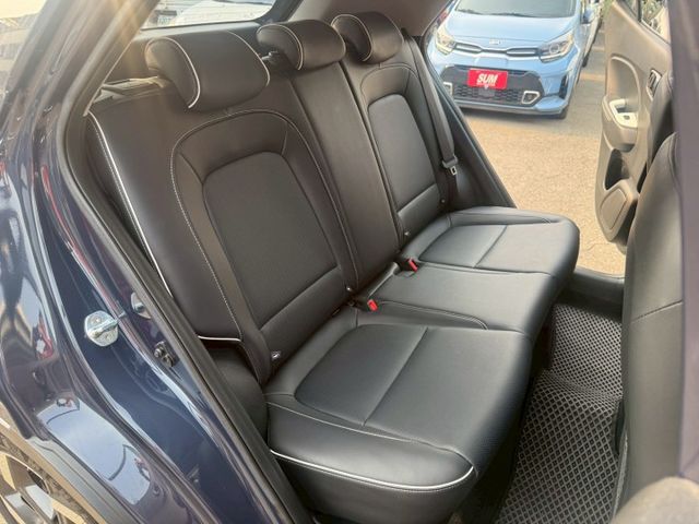 GLC版 原版件 配備~I-KEY/定速系統/倒車顯影/導航/車道偏移/循跡防滑/胎壓偵測 (海佃店)  第7張相片