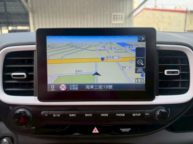 GLC版 原版件 配備~I-KEY/定速系統/倒車顯影/導航/車道偏移/循跡防滑/胎壓偵測 (海佃店)  第13張相片