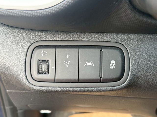 GLC版 原版件 配備~I-KEY/定速系統/倒車顯影/導航/車道偏移/循跡防滑/胎壓偵測 (海佃店)  第15張相片