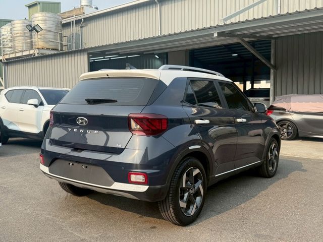 GLC版 原版件 配備~I-KEY/定速系統/倒車顯影/導航/車道偏移/循跡防滑/胎壓偵測 (海佃店)  第18張相片