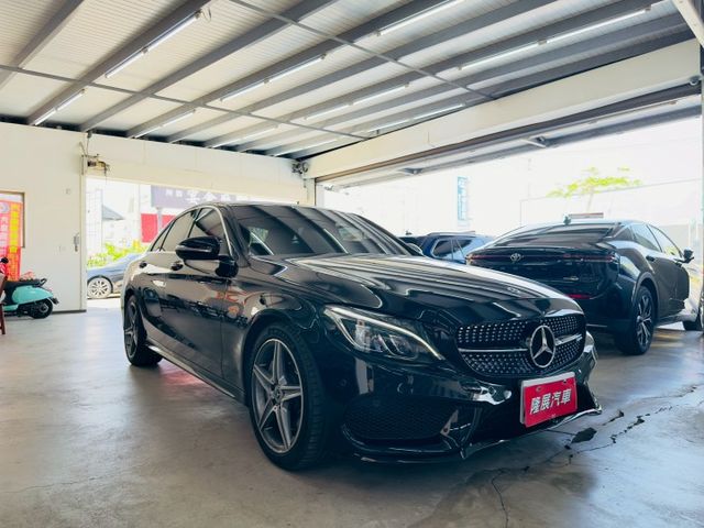 15年式~AMG 原版件 配備~天窗/I-KEY/雙記憶椅/換檔撥片/倒車顯影/導航/電動後視鏡 (北安店)  第3張相片