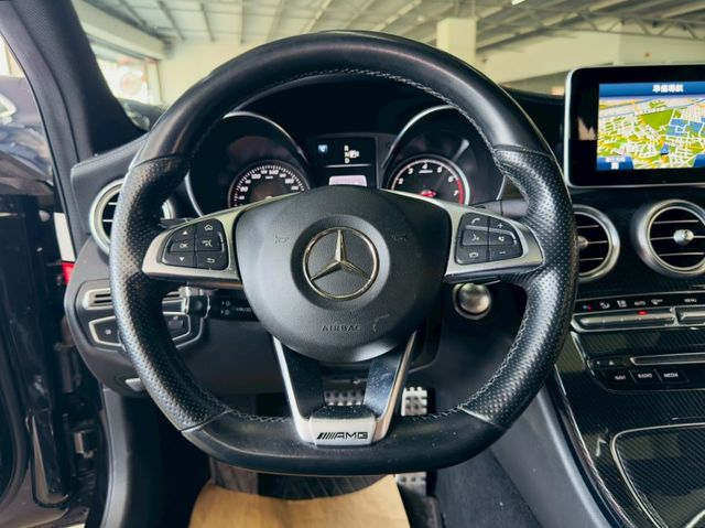 15年式~AMG 原版件 配備~天窗/I-KEY/雙記憶椅/換檔撥片/倒車顯影/導航/電動後視鏡 (北安店)  第9張相片