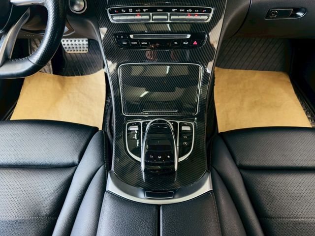 15年式~AMG 原版件 配備~天窗/I-KEY/雙記憶椅/換檔撥片/倒車顯影/導航/電動後視鏡 (北安店)  第12張相片