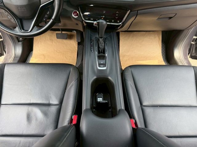 S版 配備~I-KEY/定速系統/倒車顯影/導航/AUTO HOLD/換檔撥片/LED頭燈 (海佃店)  第13張相片