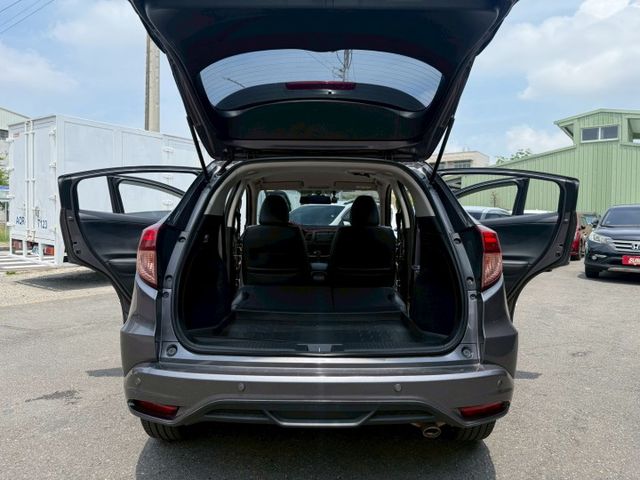 S版 配備~I-KEY/定速系統/倒車顯影/導航/AUTO HOLD/換檔撥片/LED頭燈 (海佃店)  第17張相片