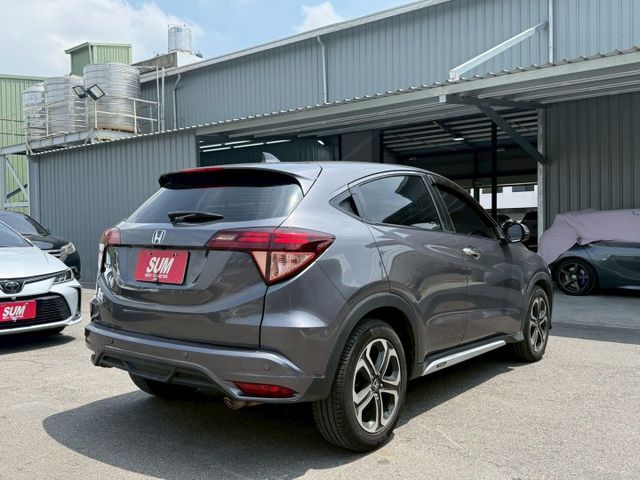 S版 配備~I-KEY/定速系統/倒車顯影/導航/AUTO HOLD/換檔撥片/LED頭燈 (海佃店)  第18張相片