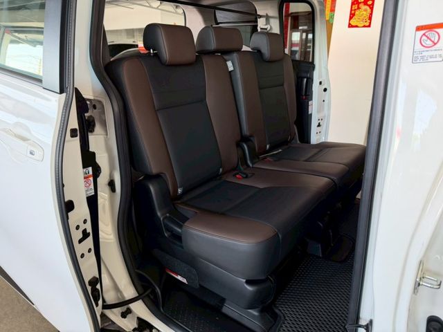 原版件 原廠保養 配備~I-KEY/定速/單電動滑門/倒車顯影/導航/Apple CarPlay/車道偏移 (北安店)  第7張相片