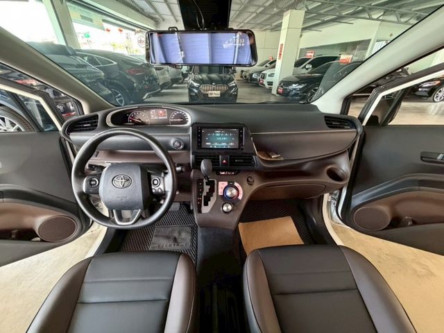 原版件 原廠保養 配備~I-KEY/定速/單電動滑門/倒車顯影/導航/Apple CarPlay/車道偏移 (北安店)  第8張相片