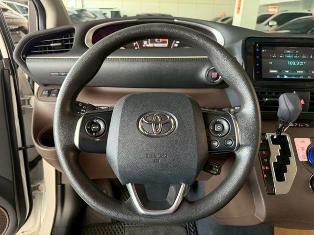 原版件 原廠保養 配備~I-KEY/定速/單電動滑門/倒車顯影/導航/Apple CarPlay/車道偏移 (北安店)  第9張相片