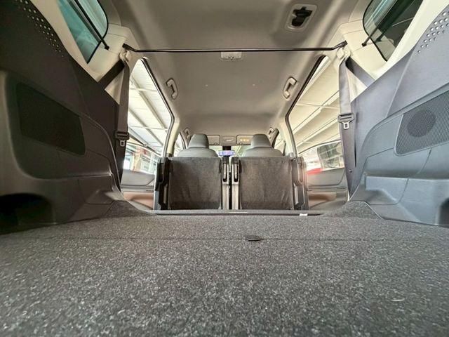 原版件 原廠保養 配備~I-KEY/定速/單電動滑門/倒車顯影/導航/Apple CarPlay/車道偏移 (北安店)  第17張相片