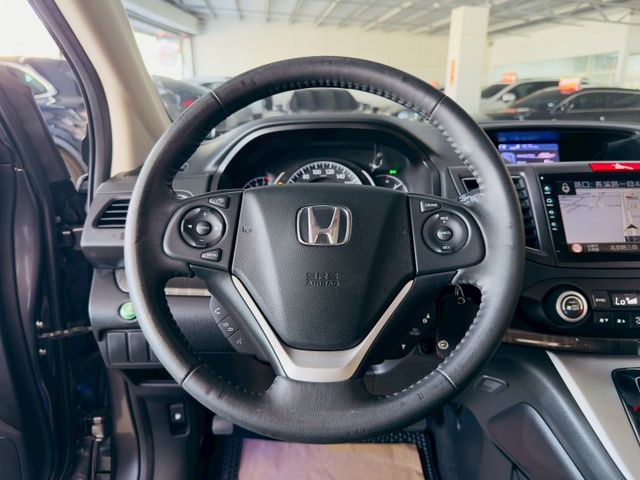 VTI-S 配備~天窗/定速/倒車顯影/導航/HUD/換檔撥片/HID頭燈 (北安店)  第9張相片