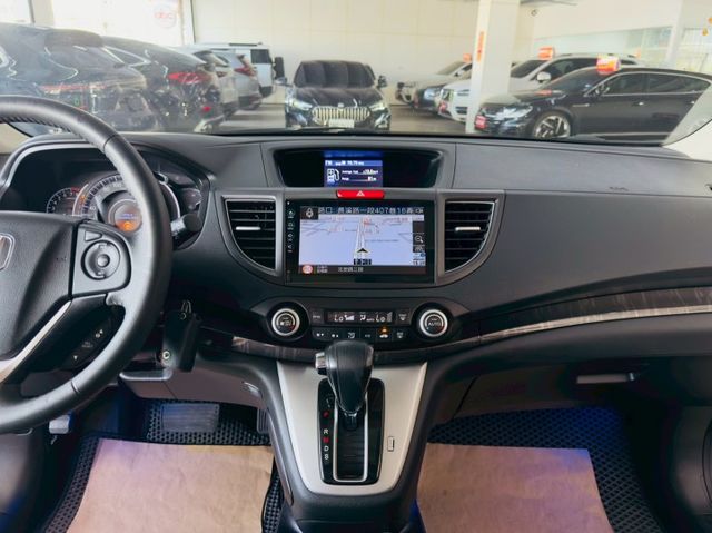 VTI-S 配備~天窗/定速/倒車顯影/導航/HUD/換檔撥片/HID頭燈 (北安店)  第10張相片