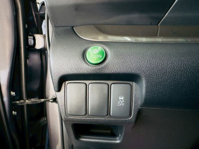 VTI-S 配備~天窗/定速/倒車顯影/導航/HUD/換檔撥片/HID頭燈 (北安店)  第14張相片