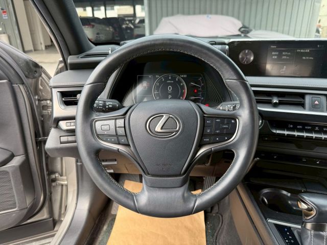 菁英Plus 原廠保養 配備~雙電動椅/倒車顯影/ACC/盲點/Apple CarPlay/車道偏移 (海佃店)  第9張相片