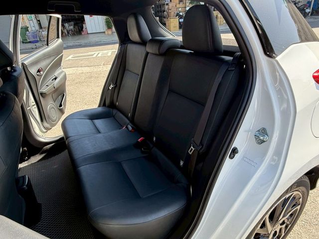 原版件 原廠保養 配備~定速/電動後視鏡/2安全氣囊/循跡防滑/胎壓偵測 (海佃店)  第5張相片