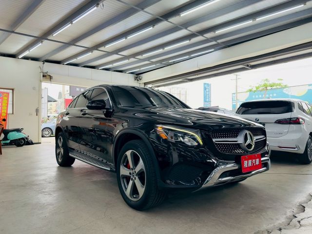 4MATIC COUPE 配備~天窗/I-KEY/摸門/雙記憶椅/雙加熱椅/盲點/倒車顯影/導航/電尾門 (海佃店)  第3張相片