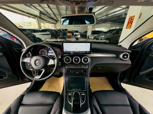 4MATIC COUPE 配備~天窗/I-KEY/摸門/雙記憶椅/雙加熱椅/盲點/倒車顯影/導航/電尾門 (海佃店)  第8張相片