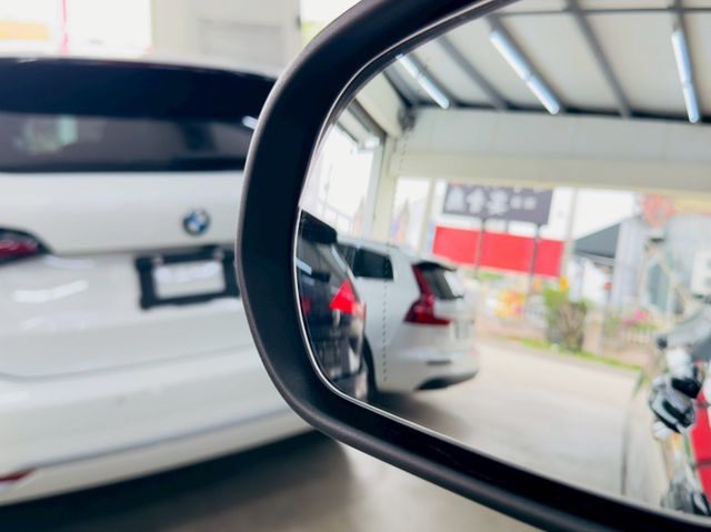 4MATIC COUPE 配備~天窗/I-KEY/摸門/雙記憶椅/雙加熱椅/盲點/倒車顯影/導航/電尾門 (海佃店)  第16張相片