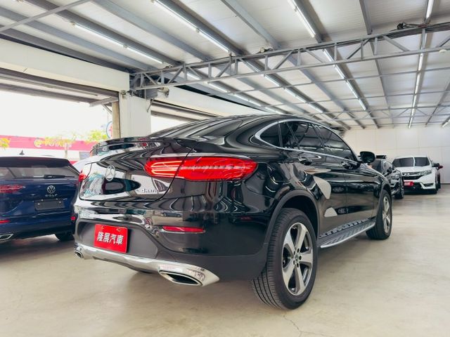 4MATIC COUPE 配備~天窗/I-KEY/摸門/雙記憶椅/雙加熱椅/盲點/倒車顯影/導航/電尾門 (海佃店)  第18張相片