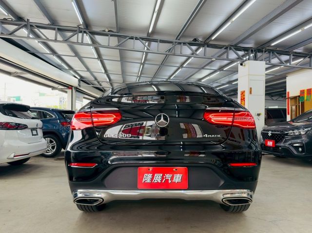 4MATIC COUPE 配備~天窗/I-KEY/摸門/雙記憶椅/雙加熱椅/盲點/倒車顯影/導航/電尾門 (海佃店)  第19張相片