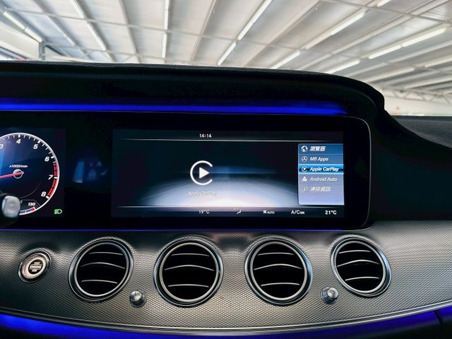 17年式~原版件 配備~天窗/I-KEY/摸門/雙記憶椅/盲點/Apple CarPlay/車道維持 (北安店)  第12張相片