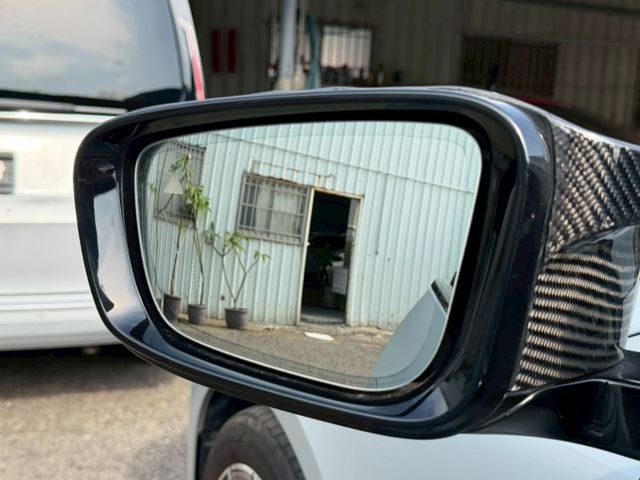 M Sport 原版件 配備~單記憶椅/ACC/盲點/無線充電座/HUD/換檔撥片/環景/電尾門 (北安店)  第17張相片