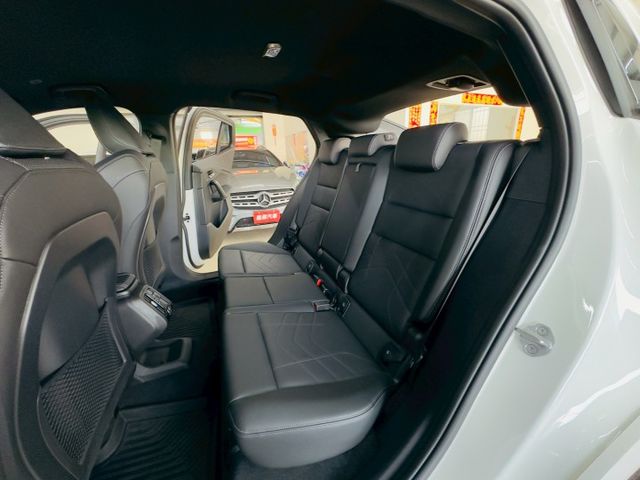 M Sport 原版件 配備~雙電動椅/ACC/車道維持/環景/盲點/HUD/無線充電座/電尾門 (北安店)  第4張相片
