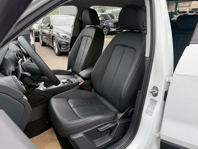 原版件 原廠保固 配備~I-KEY/ACC/Apple CarPlay/盲點/車道維持/倒車顯影/電尾門 (海佃店)  第4張相片