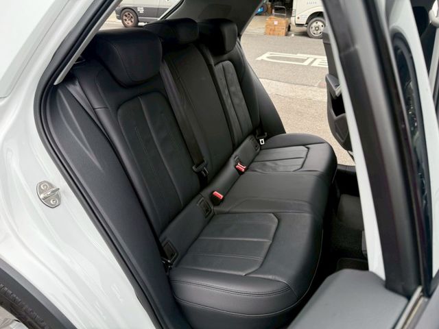 原版件 原廠保固 配備~I-KEY/ACC/Apple CarPlay/盲點/車道維持/倒車顯影/電尾門 (海佃店)  第7張相片