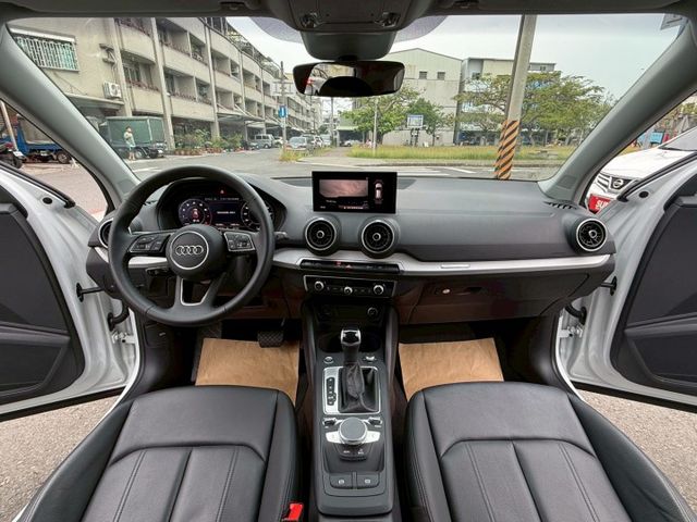 原版件 原廠保固 配備~I-KEY/ACC/Apple CarPlay/盲點/車道維持/倒車顯影/電尾門 (海佃店)  第8張相片