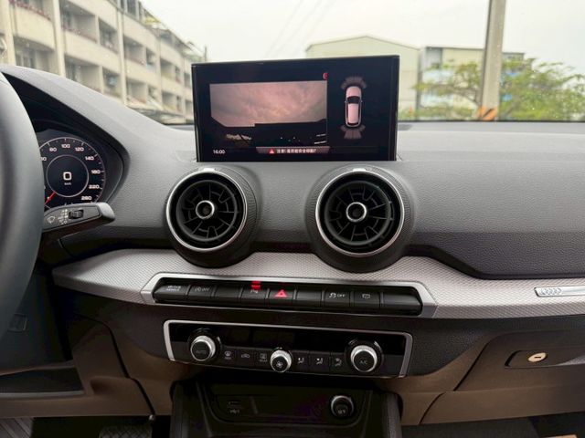 原版件 原廠保固 配備~I-KEY/ACC/Apple CarPlay/盲點/車道維持/倒車顯影/電尾門 (海佃店)  第10張相片