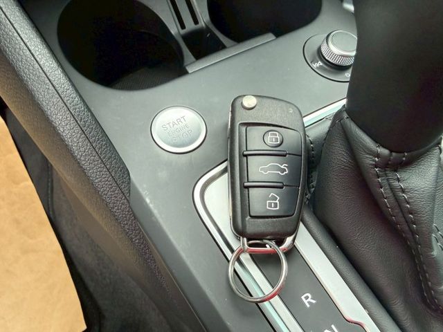 原版件 原廠保固 配備~I-KEY/ACC/Apple CarPlay/盲點/車道維持/倒車顯影/電尾門 (海佃店)  第14張相片