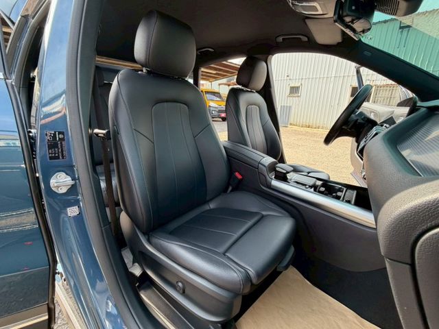 豪華版 原版件 I-KEY/ACC/雙記憶椅/車道偏移/換檔撥片/Apple CarPlay/盲點/電尾門 (北安店)  第5張相片