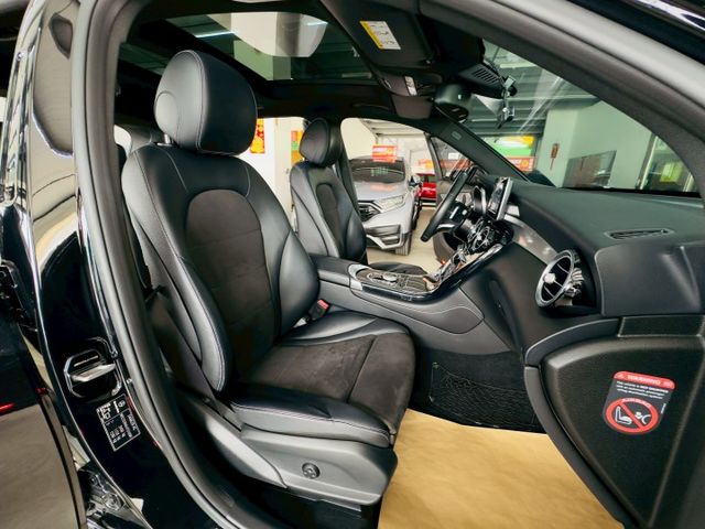 4MATIC 原廠保養 配備~天窗/I-KEY/定速/雙電動椅/換檔撥片/環景/導航/電尾門  (北安店)  第5張相片