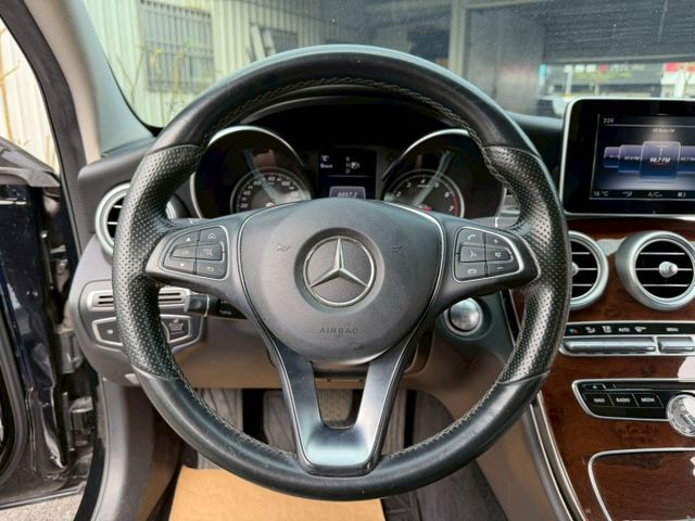 4MATIC 原版件 I-KEY/雙電動椅/單記憶椅/定速/換檔撥片/柏林之音/盲點/倒車顯影/LED頭燈 (北安店)  第9張相片