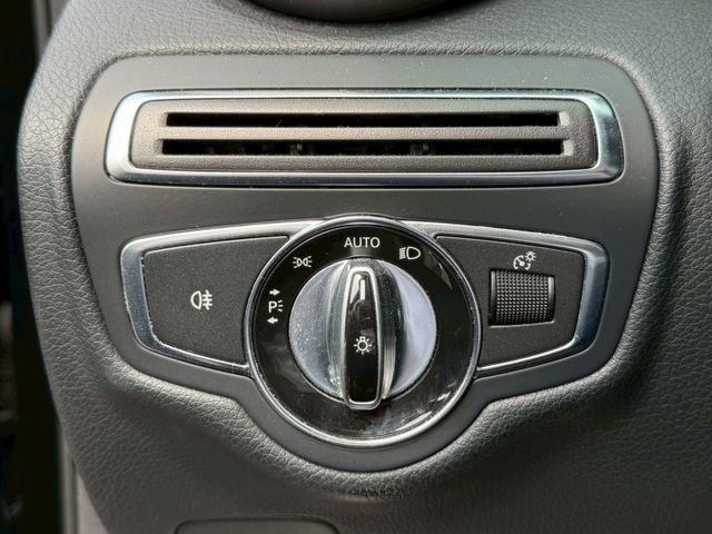4MATIC 原版件 I-KEY/雙電動椅/單記憶椅/定速/換檔撥片/柏林之音/盲點/倒車顯影/LED頭燈 (北安店)  第17張相片