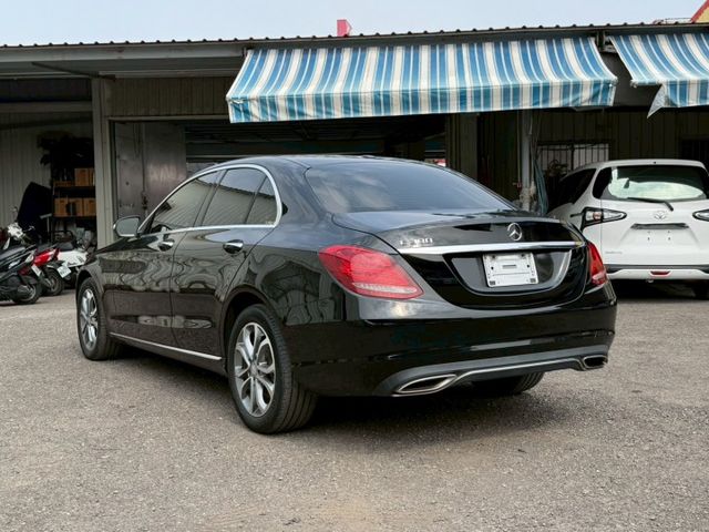 4MATIC 原版件 I-KEY/雙電動椅/單記憶椅/定速/換檔撥片/柏林之音/盲點/倒車顯影/LED頭燈 (北安店)  第20張相片