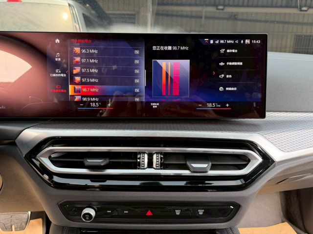 M Sport 原版件 配備~單記憶椅/ACC/盲點/無線充電座/HUD/換檔撥片/環景/電尾門 (北安店)  第9張相片