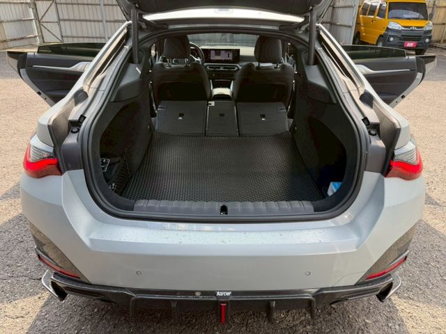 M Sport 原版件 配備~單記憶椅/ACC/盲點/無線充電座/HUD/換檔撥片/環景/電尾門 (北安店)  第18張相片