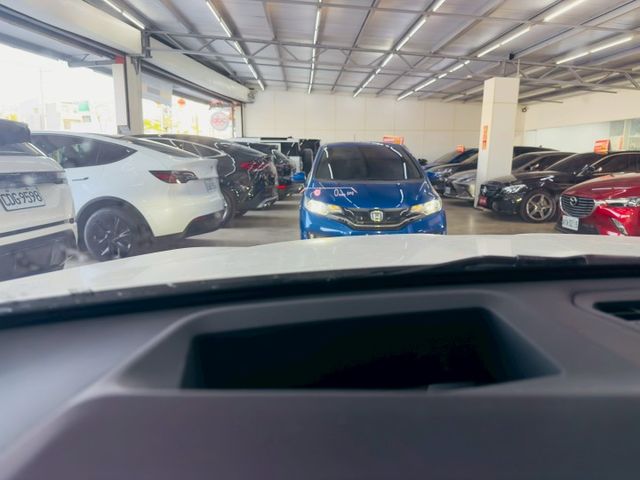 M Sport 原版件 配備~雙電動椅/ACC/車道維持/環景/盲點/HUD/無線充電座/電尾門 (北安店)  第14張相片