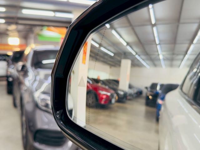M Sport 原版件 配備~雙電動椅/ACC/車道維持/環景/盲點/HUD/無線充電座/電尾門 (北安店)  第17張相片
