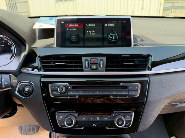 領航版 配備~I-KEY/盲點/抬頭顯示器/電尾門/雙電動座椅/CARPLAY/倒車顯影/摸門/LED頭燈 (北安店)  第10張相片
