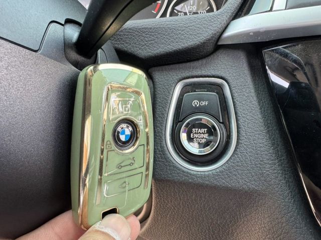 2016年式 ~配備~I-KEY/單記憶椅/雙電動椅/倒車顯影/LED頭燈 認證車 可全貸 (北安店)  第12張相片