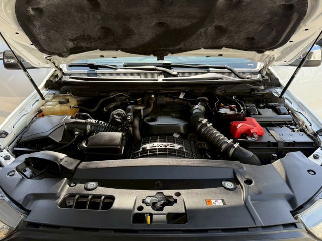 稀有單廂半座艙 4X4 TURBO 原版件 原廠保養  全速域輔助煞停系統 車道偏移輔助 (北安店)  第15張相片